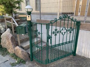 兵庫県、西宮市芦屋市の外壁屋根塗装ペイントウォールの施工事例。施工後写真