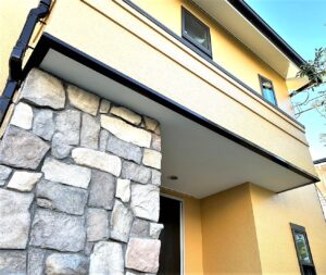 西宮市　外壁塗装後　ペイントウォール