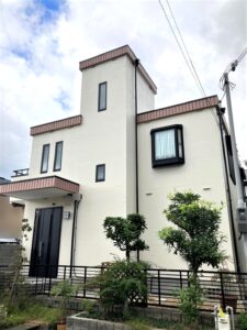 西宮市T様邸の外壁·付帯·陸屋根防水塗装工事 多彩模様塗料(ネオフレッシュティアラ)塗装//阪神地域(西宮·芦屋·宝塚·川西·伊丹)の外壁塗装·屋根塗装ならPaintWall