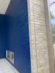 兵庫県川辺郡　外壁塗装後　ペイントウォール