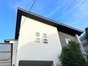 西宮市　外壁塗装後　ペイントウォール