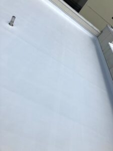 宝塚市Ｉ様邸の外壁付帯塗装·防水塗装·内装塗装·デザインコンクリート施工·内窓設置工事//阪神地域（西宮·芦屋·宝塚·川西·伊丹）の外壁塗装·屋根塗装ならPaintWall