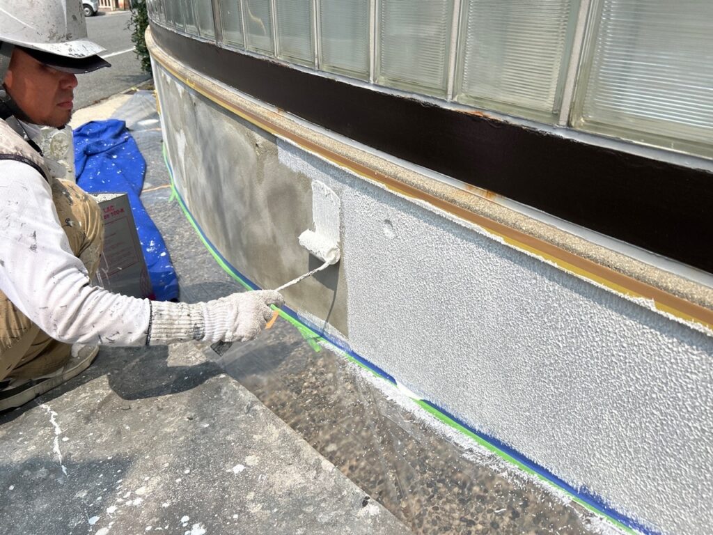 基礎の膨れ部分　補修