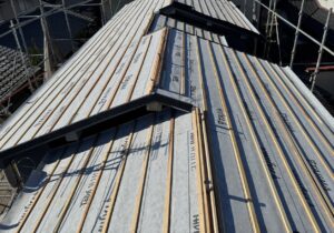 ペイントウォールが施工した屋根葺き替え工事の施工事例一覧ページのアイキャッチ画像