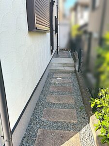 川西市外壁塗装後　ペイントウォール施工事例