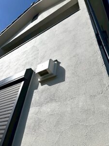 川西市外壁塗装後　ペイントウォール施工事例