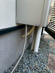 川西市外壁塗装後　ペイントウォール施工事例